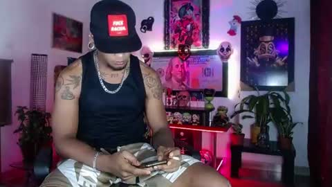 Aharon  ravelo online show from June 13, 4:21 am