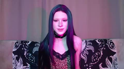 Snapshot of sexpired_princess chatting on July 8, 3:33 am Nextdoor Princess online show from July 8, 3:33 am