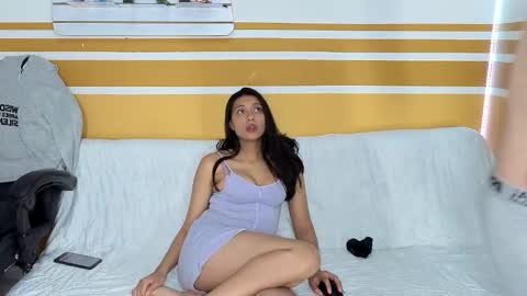 KhidaMilo online show from May 13, 9:44 pm