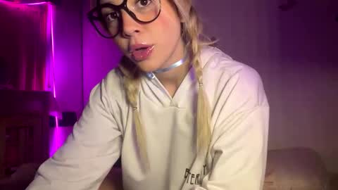 HI   Privates are OPEN online show from May 18, 2:51 am