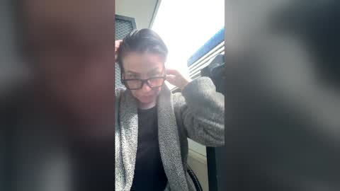 sextilyon online show from April 28, 11:59 am