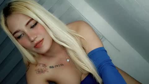 Snapshot of sexual_desire22 chatting on November 25, 9:53 am Britney Allen online show from November 25, 9:53 am