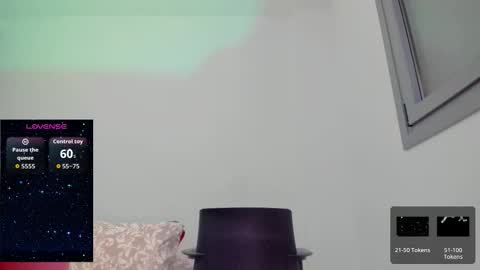 Snapshot of sexual_queen chatting on October 22, 4:13 am Marilyn online show from October 22, 4:13 am