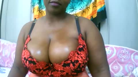 Snapshot of sexxi_ebony chatting on November 28, 4:37 am sexxi_ebony online show from November 28, 4:37 am