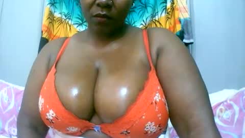 Snapshot of sexxi_ebony chatting on January 16, 9:08 pm sexxi_ebony online show from January 16, 9:08 pm