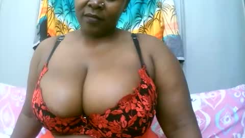 Snapshot of sexxi_ebony chatting on February 15, 7:51 am sexxi_ebony online show from February 15, 7:51 am