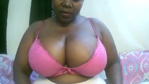 Snapshot of sexxi_ebony chatting on April 14, 9:04 am sexxi_ebony online show from April 14, 9:04 am