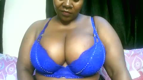 Snapshot of sexxi_ebony chatting on April 30, 8:57 pm sexxi_ebony online show from April 30, 8:57 pm