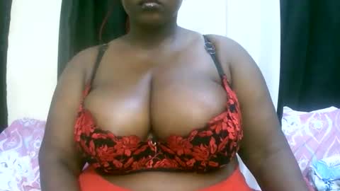 Snapshot of sexxi_ebony chatting on May 18, 4:07 am sexxi_ebony online show from May 18, 4:07 am
