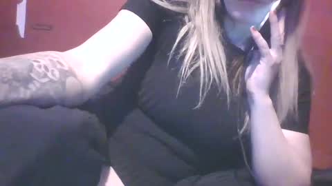 sexxileeah online show from December 13, 8:15 pm
