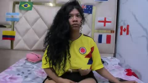 Snapshot of sexxtaty chatting on June 27, 4:12 pm Sexxtaty online show from June 27, 4:12 pm