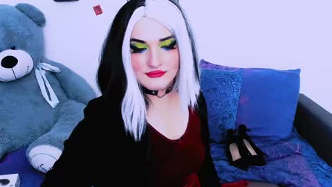 Snapshot of sexxx_queen chatting on February 5, 3:09 pm sexxx_queen online show from February 5, 3:09 pm