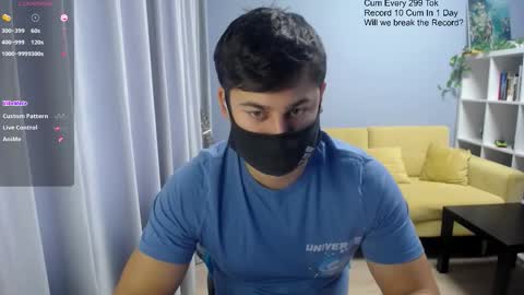 Snapshot of sexxxdickbig chatting on November 13, 7:51 am Tommy online show from November 13, 7:51 am