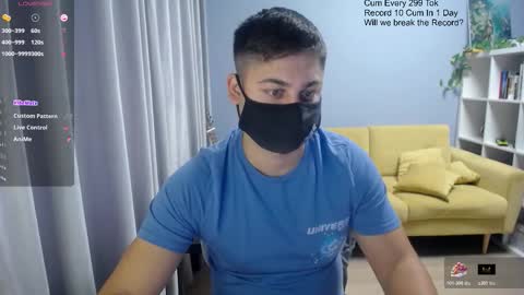 Snapshot of sexxxdickbig chatting on November 15, 8:44 am Tommy online show from November 15, 8:44 am