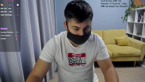 Snapshot of sexxxdickbig chatting on November 22, 8:02 am Tommy online show from November 22, 8:02 am