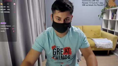 Snapshot of sexxxdickbig chatting on November 25, 1:11 pm Tommy online show from November 25, 1:11 pm