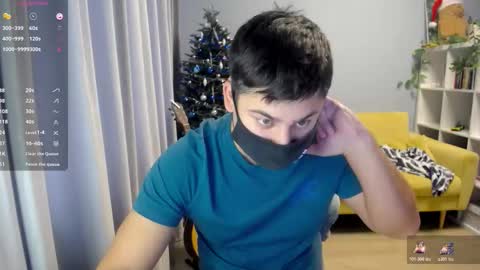 Snapshot of sexxxdickbig chatting on December 17, 7:03 am Tommy online show from December 17, 7:03 am