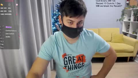 Snapshot of sexxxdickbig chatting on December 20, 10:22 am Tommy online show from December 20, 10:22 am