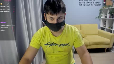 Snapshot of sexxxdickbig chatting on December 22, 8:00 am Tommy online show from December 22, 8:00 am