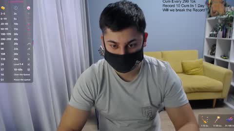 Snapshot of sexxxdickbig chatting on February 6, 8:07 am Tommy online show from February 6, 8:07 am