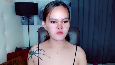 sexxxy_caroline online show from January 9, 8:34 am