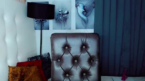 sexxxy_caroline online show from January 18, 11:32 am