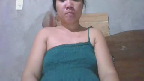 Snapshot of sexxxymomsh chatting on February 15, 8:57 am sexxxymomsh online show from February 15, 8:57 am