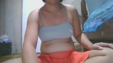 Snapshot of sexxxymomsh chatting on February 23, 7:00 pm sexxxymomsh online show from February 23, 7:00 pm