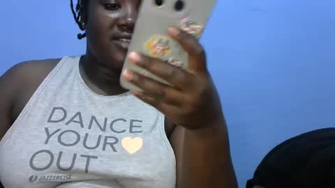 Snapshot of sexxy_bree chatting on December 29, 8:33 am sexxy_bree online show from December 29, 8:33 am