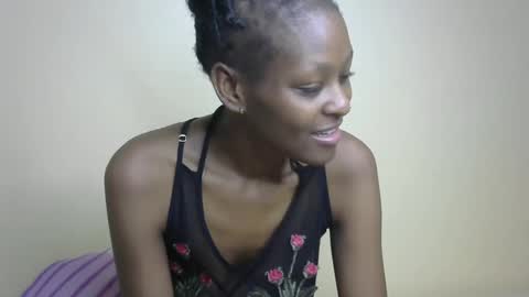 Snapshot of sexxy_bum23 chatting on February 11, 11:10 am sexxy bum online show from February 11, 11:10 am