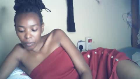 sexxy_curvy23 online show from May 5, 5:15 am