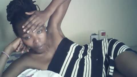 sexxy_curvy23 online show from May 10, 7:08 pm