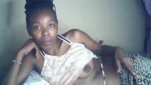 sexxy_curvy23 online show from May 16, 2:19 am