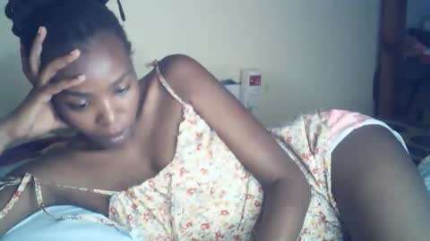 sexxy_curvy23 online show from May 18, 3:57 am