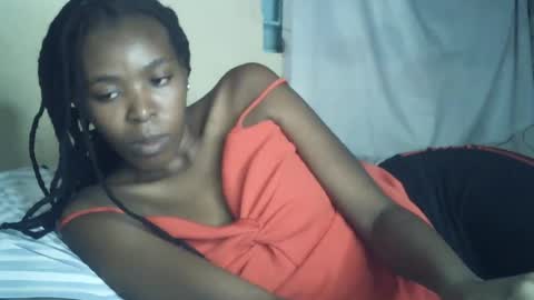 sexxy_curvy23 online show from July 5, 4:19 am