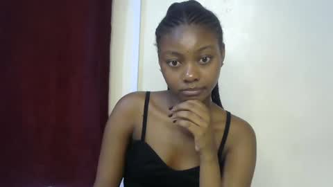 Snapshot of sexxy_divaa chatting on April 16, 9:39 pm vicky online show from April 16, 9:39 pm