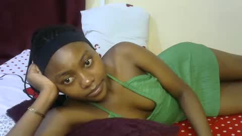 Snapshot of sexxy_divaa chatting on April 24, 5:26 pm vicky online show from April 24, 5:26 pm