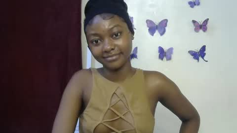 Snapshot of sexxy_divaa chatting on April 29, 4:22 pm vicky online show from April 29, 4:22 pm