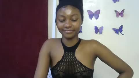Snapshot of sexxy_divaa chatting on May 2, 8:41 am vicky online show from May 2, 8:41 am