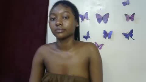 Snapshot of sexxy_divaa chatting on May 6, 4:01 pm vicky online show from May 6, 4:01 pm