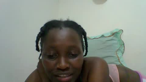 Snapshot of sexxy_kendrah chatting on October 8, 10:07 pm lorna online show from October 8, 10:07 pm