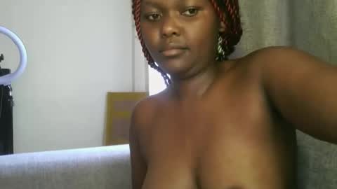 Snapshot of sexxy_lynne chatting on September 14, 8:35 am sexxy_lynne online show from September 14, 8:35 am
