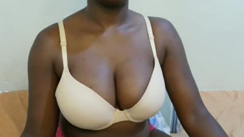 sexxy_maya1 online show from April 2, 6:16 pm