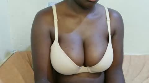 sexxy_maya1 online show from April 3, 6:22 am