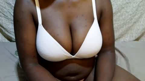 Snapshot of sexxy_maya1 chatting on June 23, 6:39 pm sexxy_maya1 online show from June 23, 6:39 pm