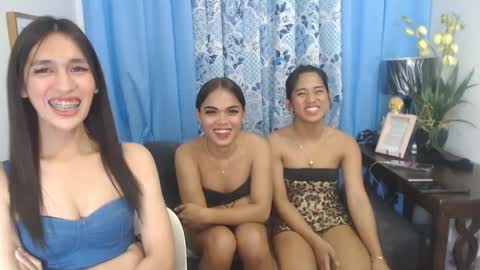 Snapshot of sexxyasian_selle4uxxx chatting on January 13, 10:35 pm sexxyasian_selle4uxxx online show from January 13, 10:35 pm