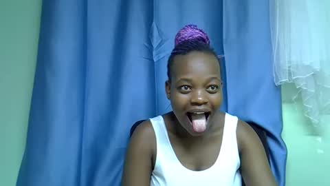 Snapshot of sexxybuttie chatting on April 23, 3:30 am African Queen online show from April 23, 3:30 am