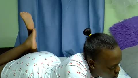 Snapshot of sexxybuttie chatting on April 25, 7:33 pm African Queen online show from April 25, 7:33 pm
