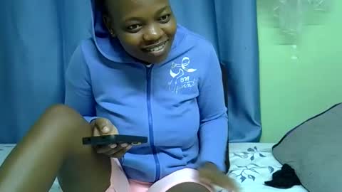 Snapshot of sexxybuttie chatting on April 27, 5:00 pm African Queen online show from April 27, 5:00 pm