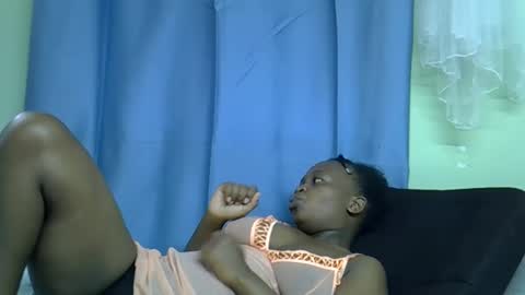 Snapshot of sexxybuttie chatting on April 30, 7:47 am African Queen online show from April 30, 7:47 am